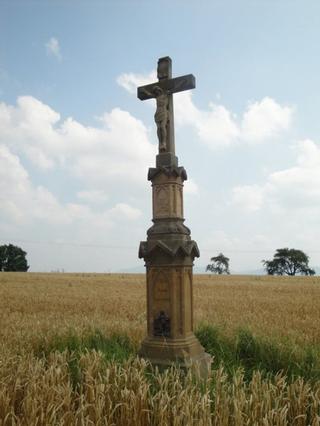 Kříž z r. 1883.jpg