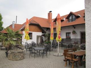 Restaurace a penzion u Buchlovského zámku