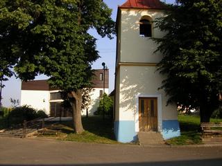 Zvonice a kaple v Moravanech