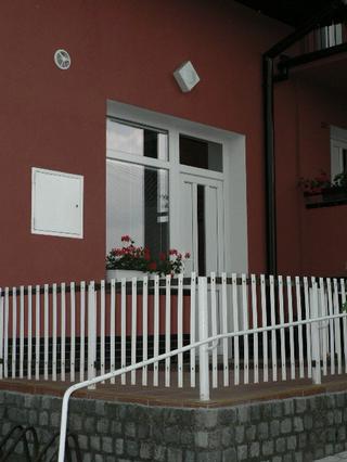 Samostatný vchod do ubytovny