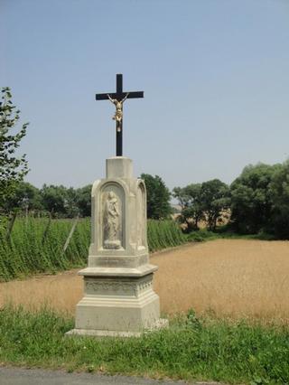 kříž líšná.jpg