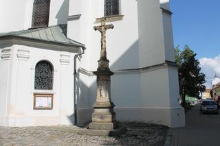 Kříž u kostela Zvěstování Panny Marie.JPG